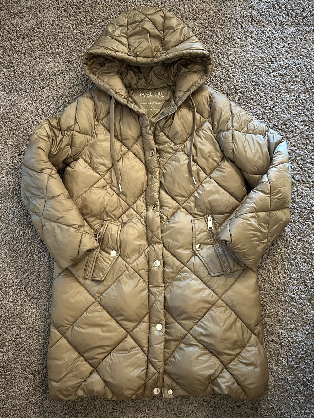 Michael Kors Ultra Lightweight Quilted puffer  Jacket – Size medium gold